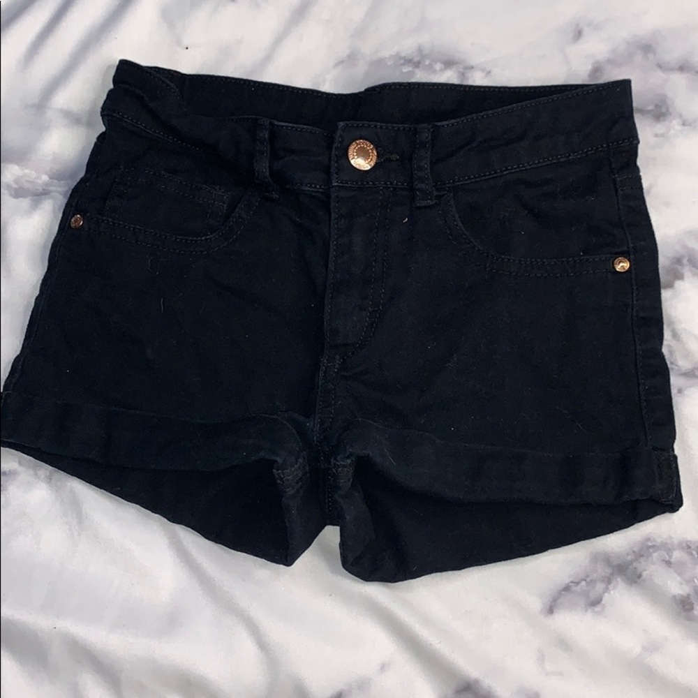 h&m black jean shorts